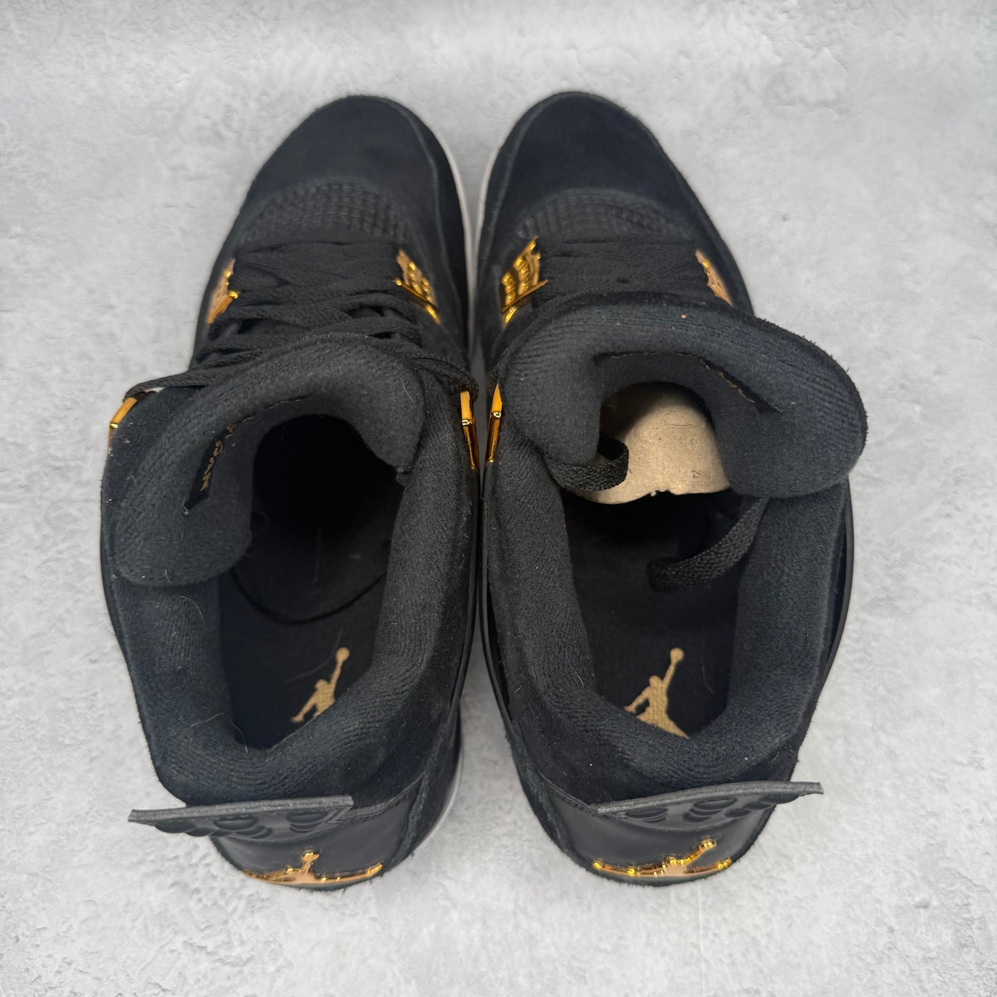 Jordan 4 Retro Royalty *pre-owned* SIZE 9.5
