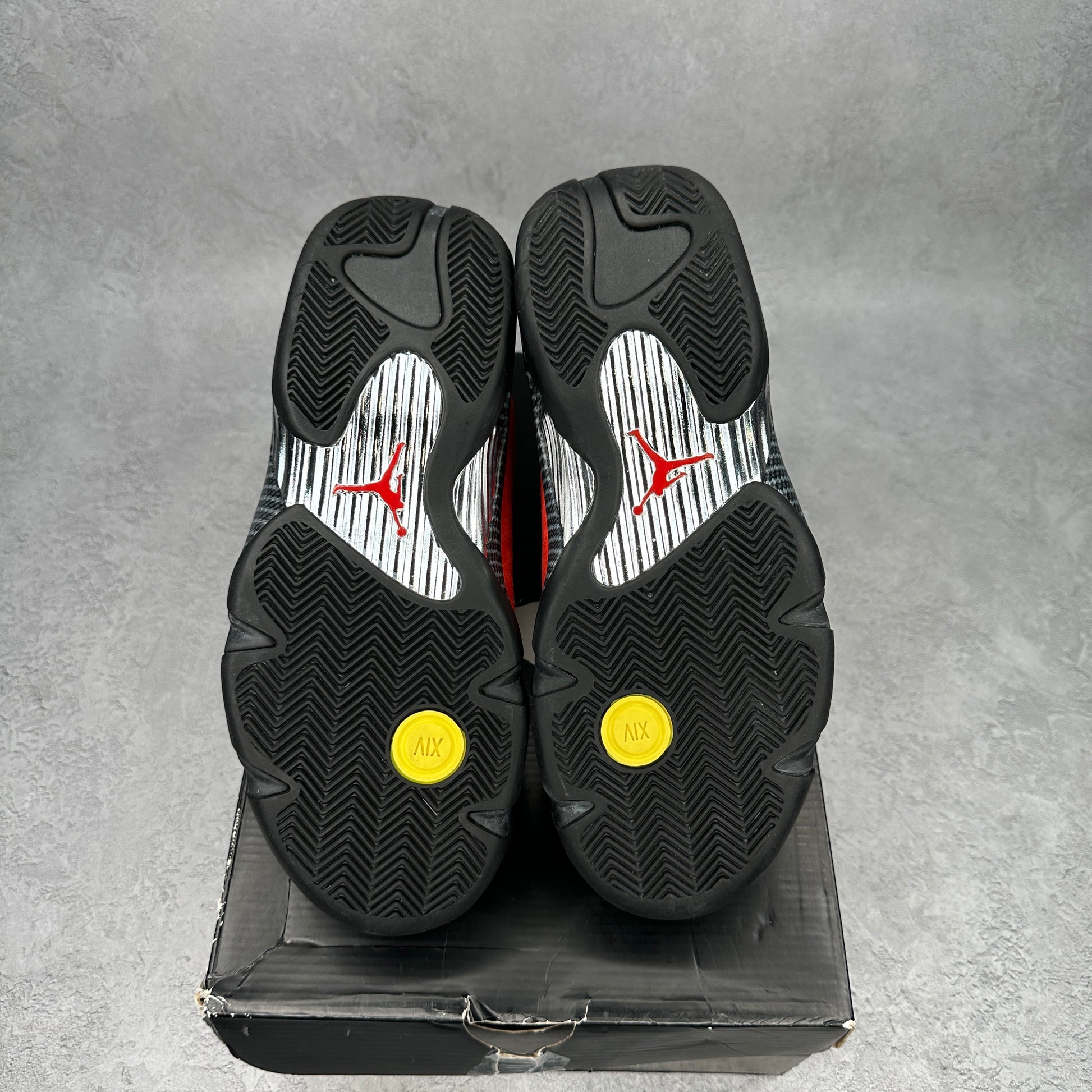 Jordan 14 Retro Challenge Red CLEAN *pre-owned* SIZE 8.5