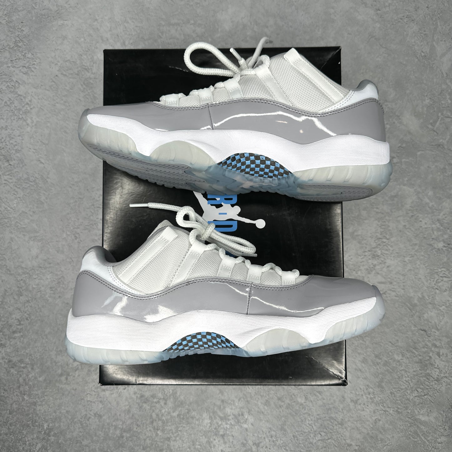 Jordan 11 Retro Low Cement Grey *pre-owned* SIZE 9.5