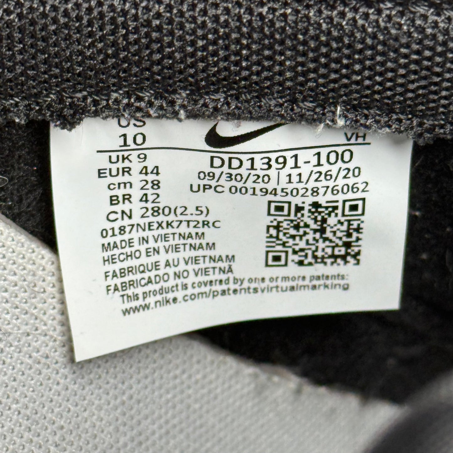 Nike Dunk Low Retro White Black Panda *pre - owned* SIZE 10 - Kicks Collective PA - Nike - DD1391-100 - Men's Shoes - 10M/11.5W - Pre - Owned - No Box