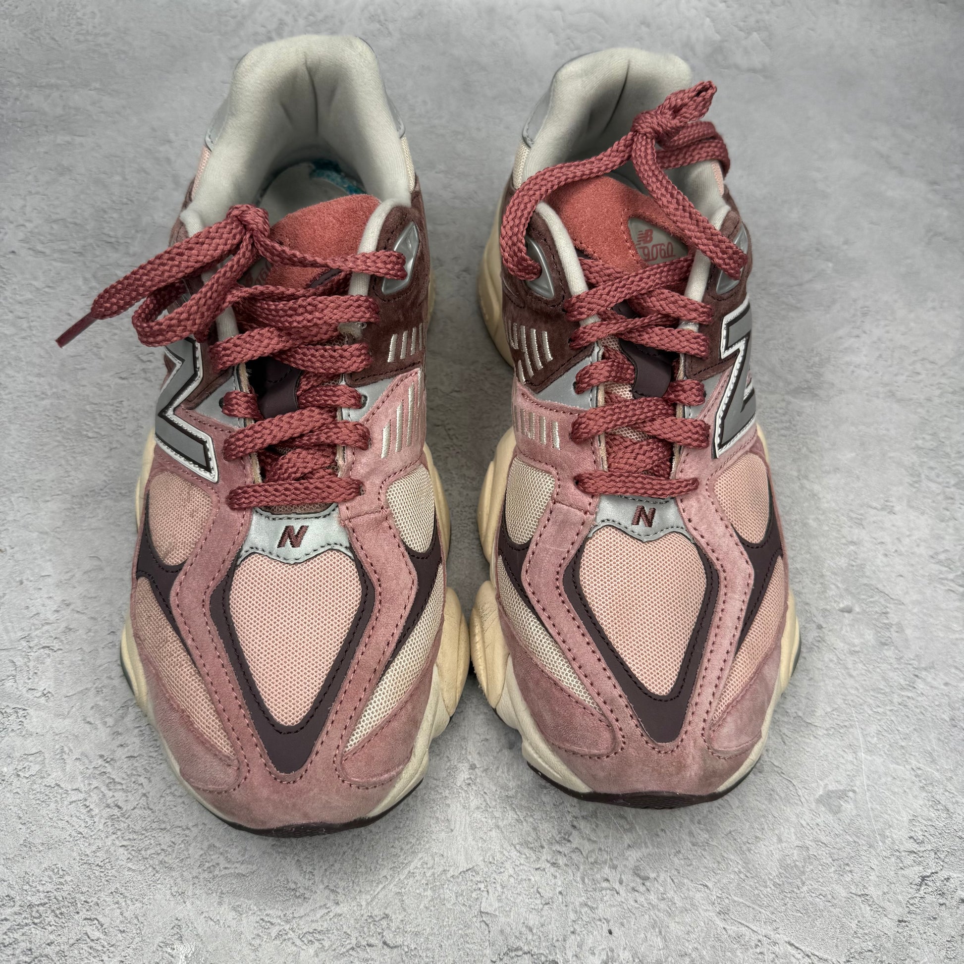 New Balance 9060 Cherry Blossom *pre-owned* SIZE 8