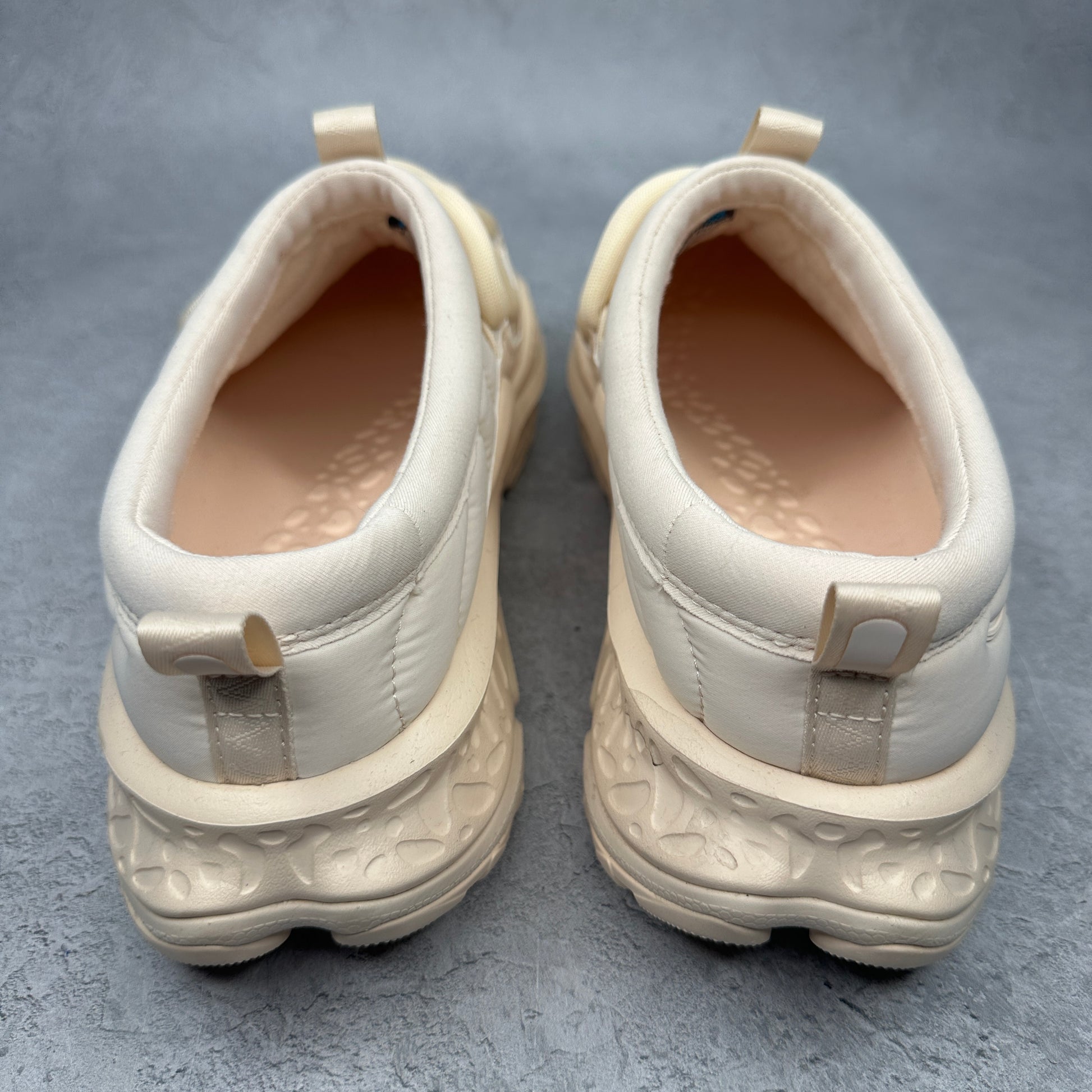 Hoka One One Ora Primo Vanilla *pre-owned* SIZE 11.5