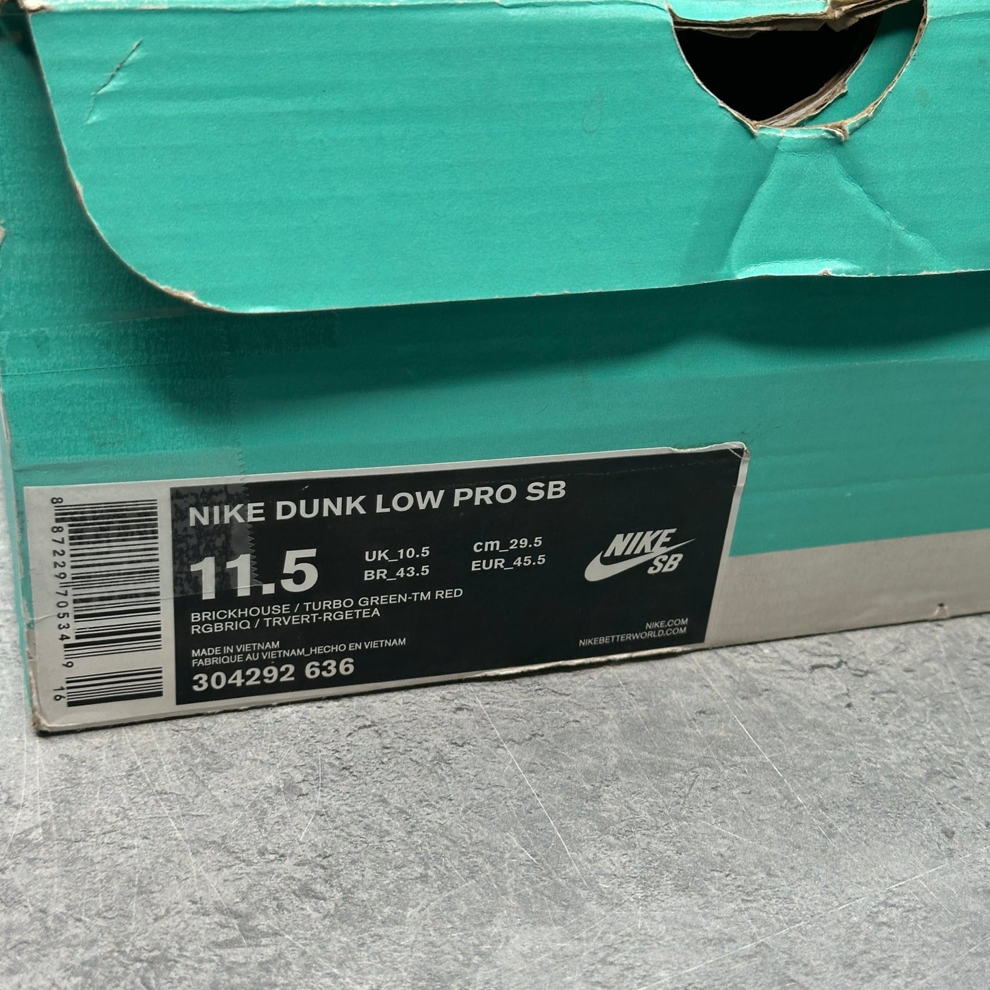 Nike SB Dunk Low Brickhouse Turbo Green *pre - owned* SIZE 11.5 - Kicks Collective PA - Nike - 304292-636 - Men's Shoes - 11.5M/13W - Pre - Owned