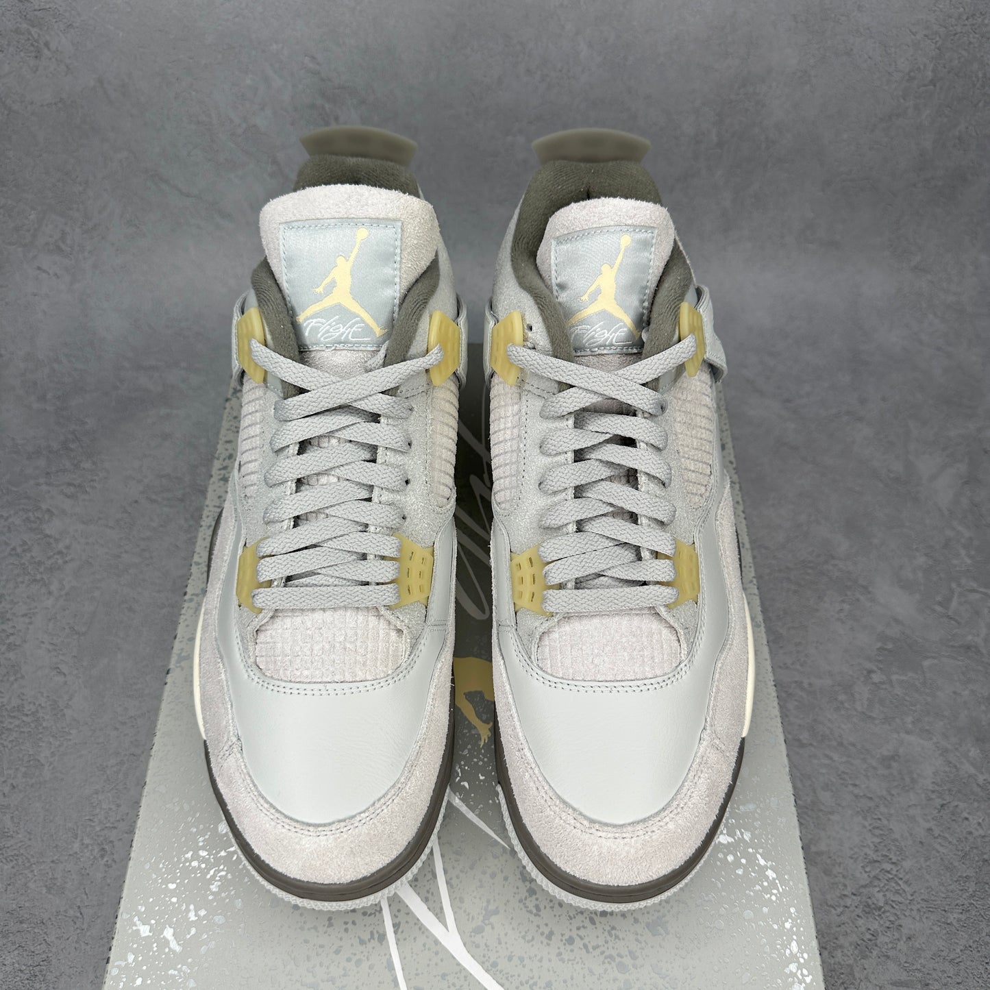 Jordan 4 Retro SE Craft Photon Dust
