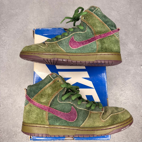 Nike SB Dunk High Skunk 420 *pre - owned* SIZE 10 - Kicks Collective PA - Nike - 313171-300 - Men's Shoes - 10M/11.5W - Pre - Owned