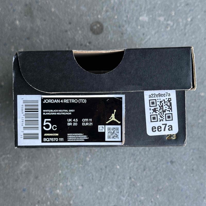 Jordan 4 Retro Military Black (TD) *pre - owned* SIZE 5C - Kicks Collective PA - Jordan - BQ7670-111 - Kid's Shoes - 5C - Pre - Owned