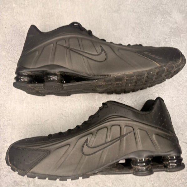 Nike Shox R4 Black Bright Crimson *pre - owned* SIZE 13 - Kicks Collective PA - Nike - HQ1988-001 - Men's Shoes - 13M/14.5W - Pre - Owned - No Box