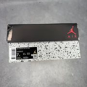 Jordan 4 Retro White Cement (2025) (GS) *pre-owned* SIZE 7Y