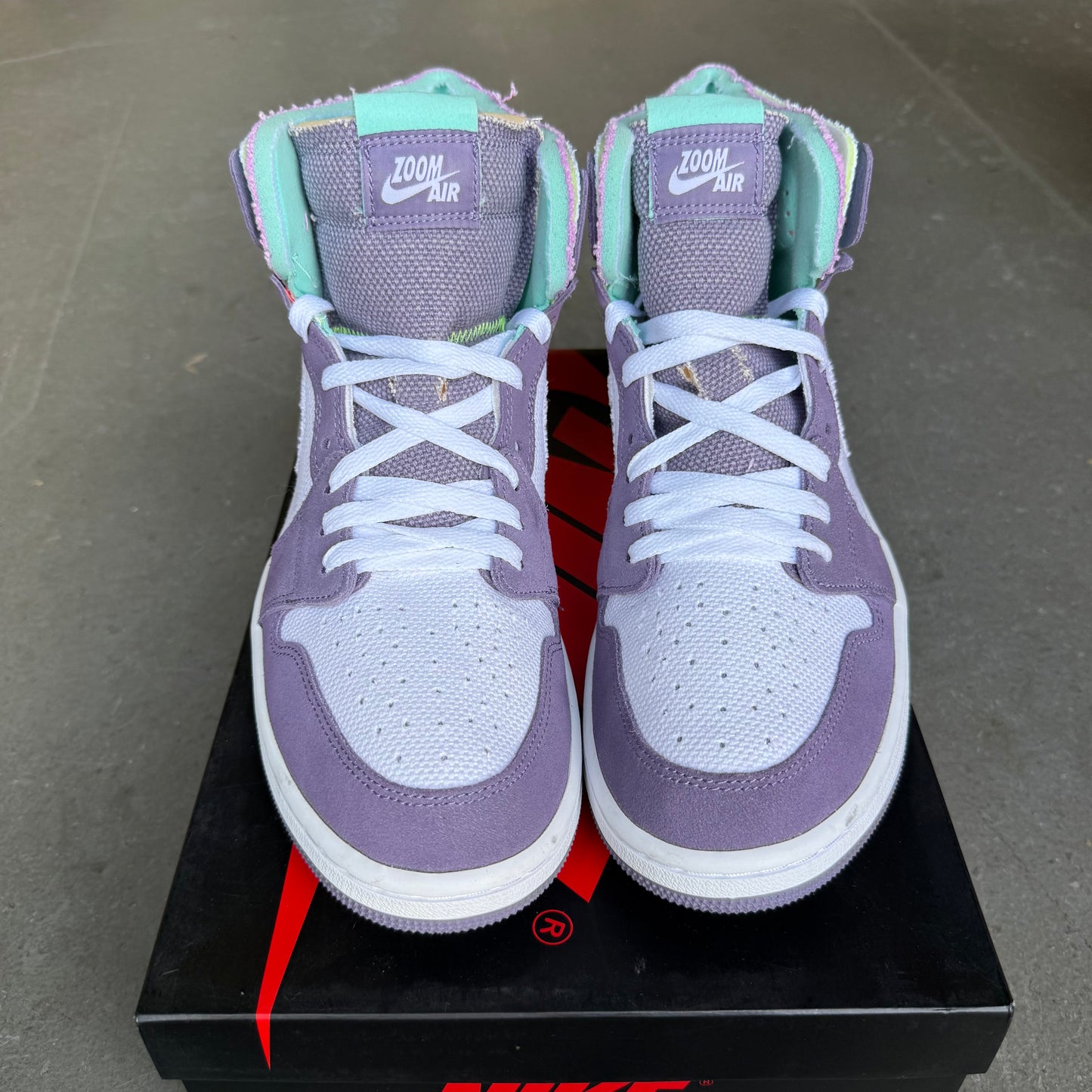 Jordan 1 High Zoom Air CMFT White Daybreak Tropical Twist *pre-owned* (SIZE 11)