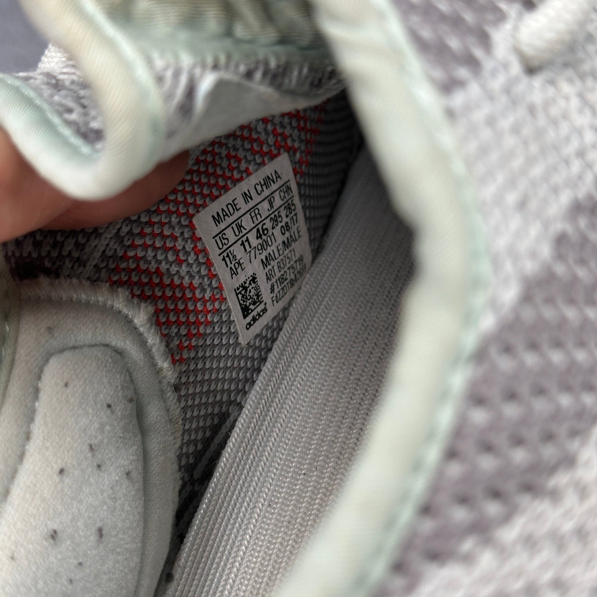 adidas Yeezy Boost 350 V2 Blue Tint *pre - owned* SIZE 11.5 - Kicks Collective PA - adidas - B37571 - Men's Shoes - 11.5M/13W - Pre - Owned