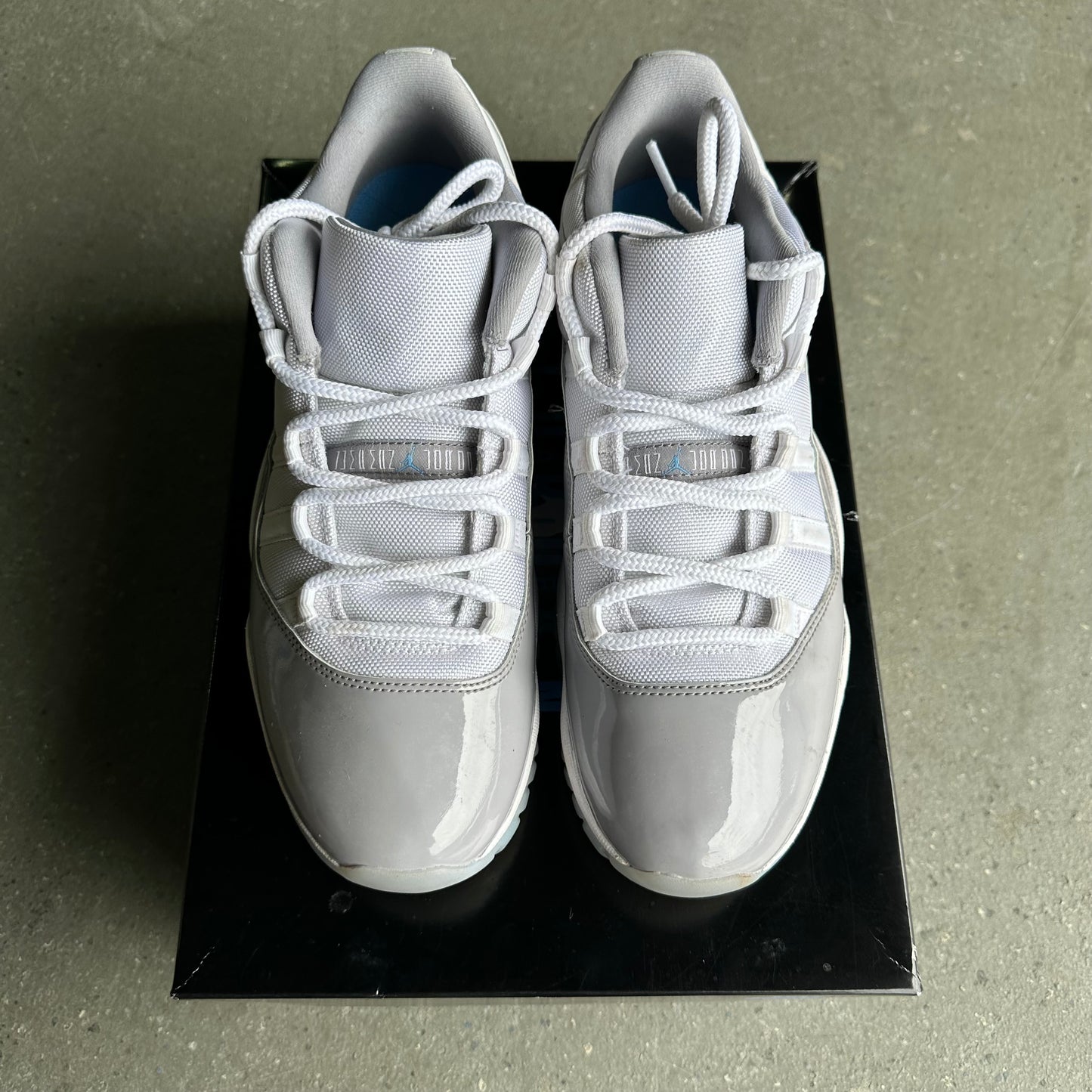 Jordan 11 Retro Low Cement Grey *pre-owned* (SIZE 10.5)