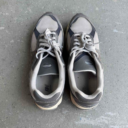 New Balance 2002R Castlerock *pre-owned* SIZE 10.5