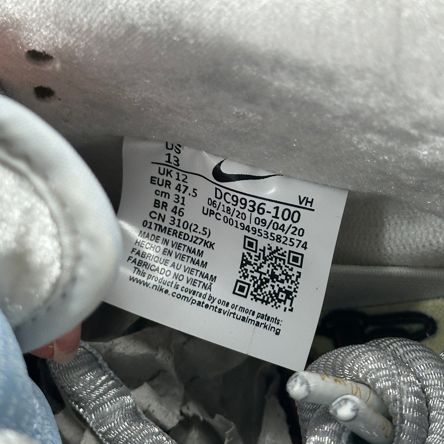 Nike SB Dunk Low Sean Cliver (Special Box)