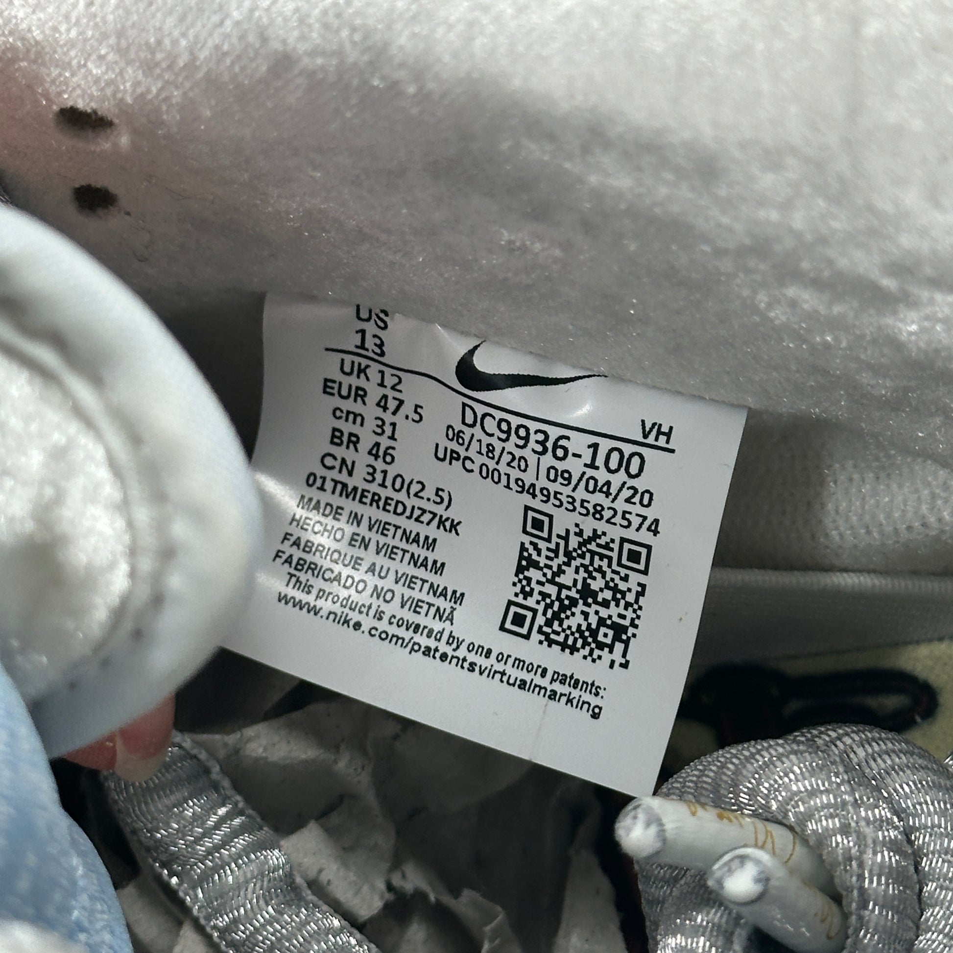 Nike SB Dunk Low Sean Cliver (Special Box)