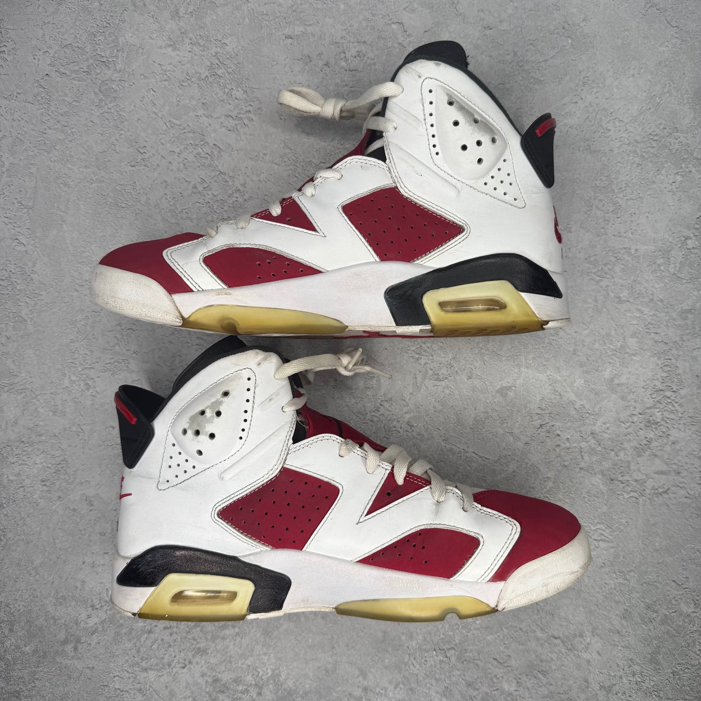 Jordan 6 Retro Carmine (2021) *pre-owned* SIZE 10