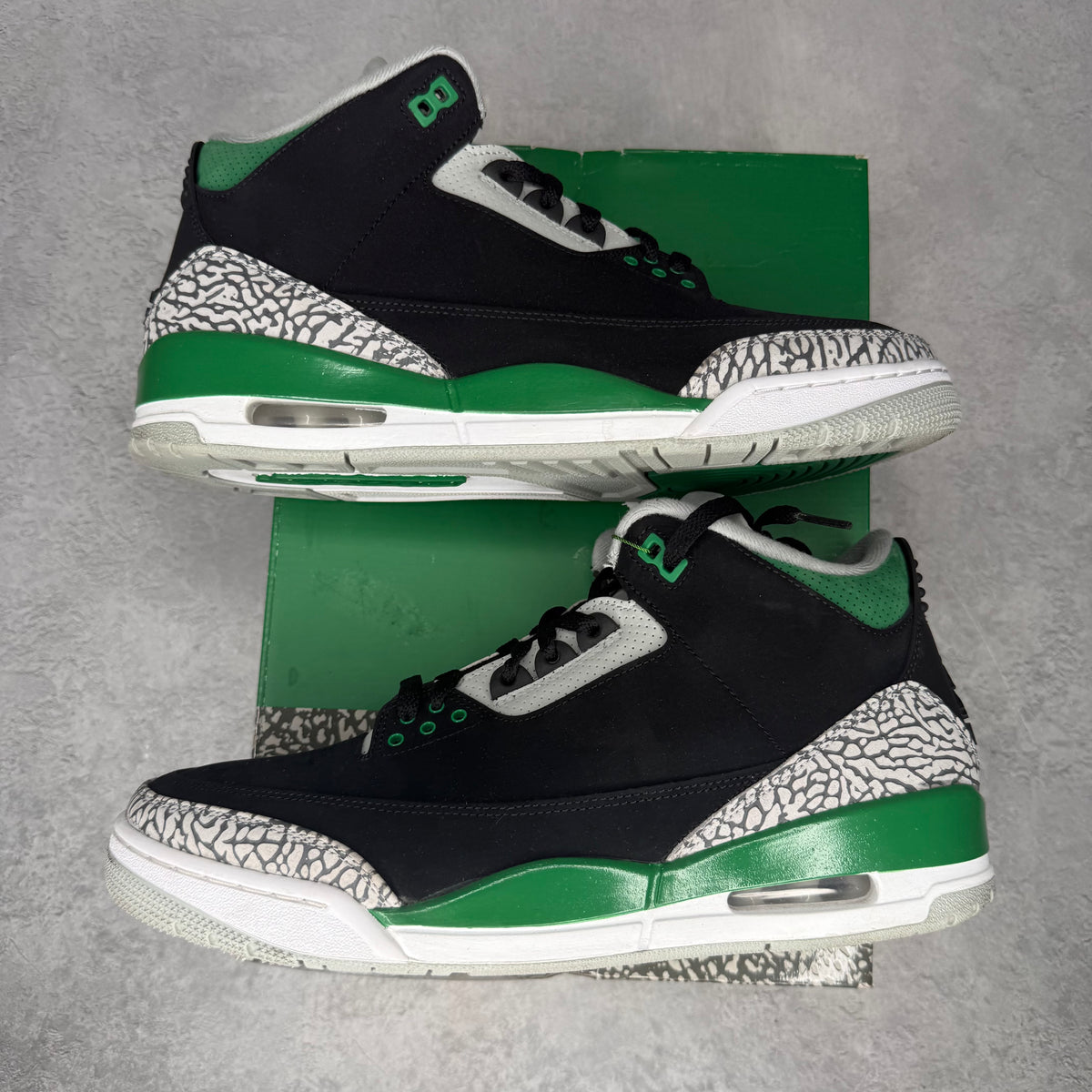 Jordan 3 Retro Pine Green pre-owned size 12