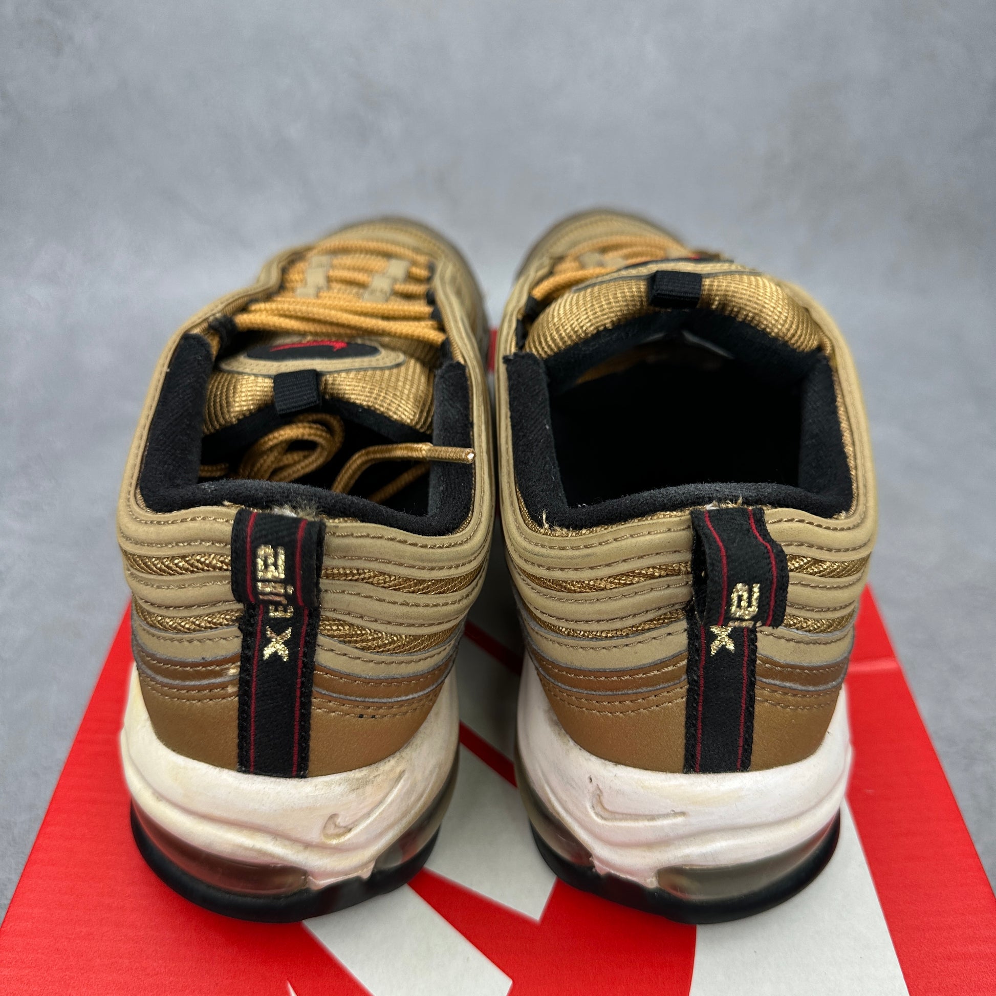 Nike Air Max 97 Metallic Gold (2017/2018) *pre-owned* SIZE 8.5