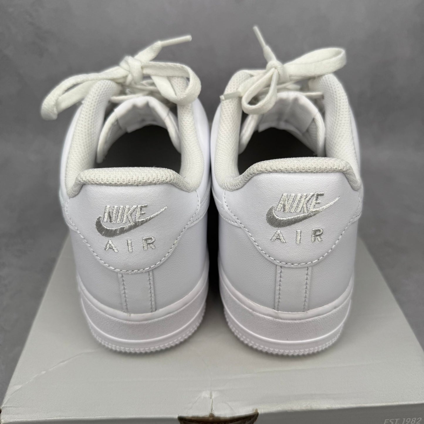 Nike Air Force 1 Low '07 White *pre - owned* SIZE 10 - Kicks Collective PA - Nike - 315122-111/CW2288-111 - Men's Shoes - 10M/11.5W - Pre - Owned