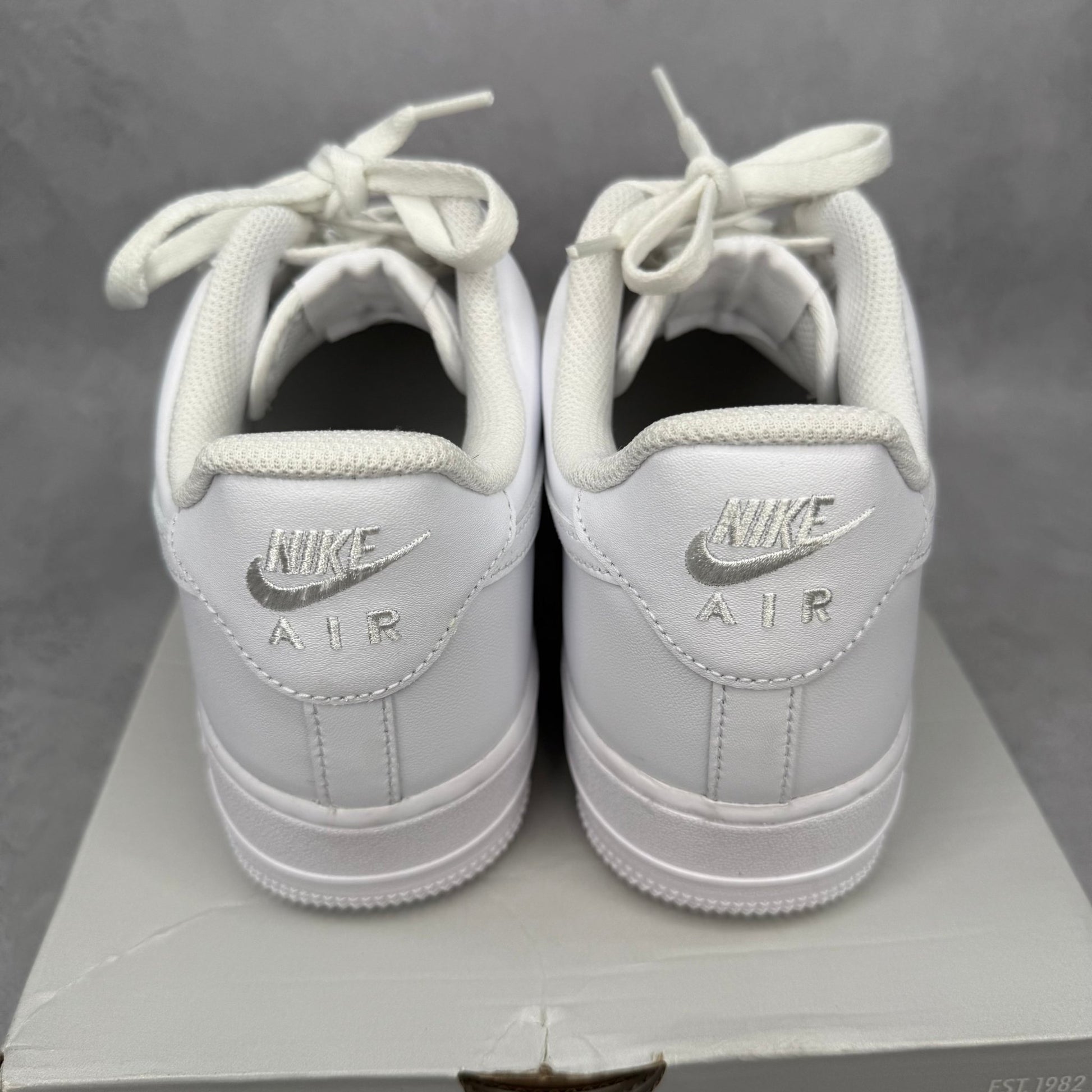 Nike Air Force 1 Low '07 White *pre - owned* SIZE 10 - Kicks Collective PA - Nike - 315122-111/CW2288-111 - Men's Shoes - 10M/11.5W - Pre - Owned