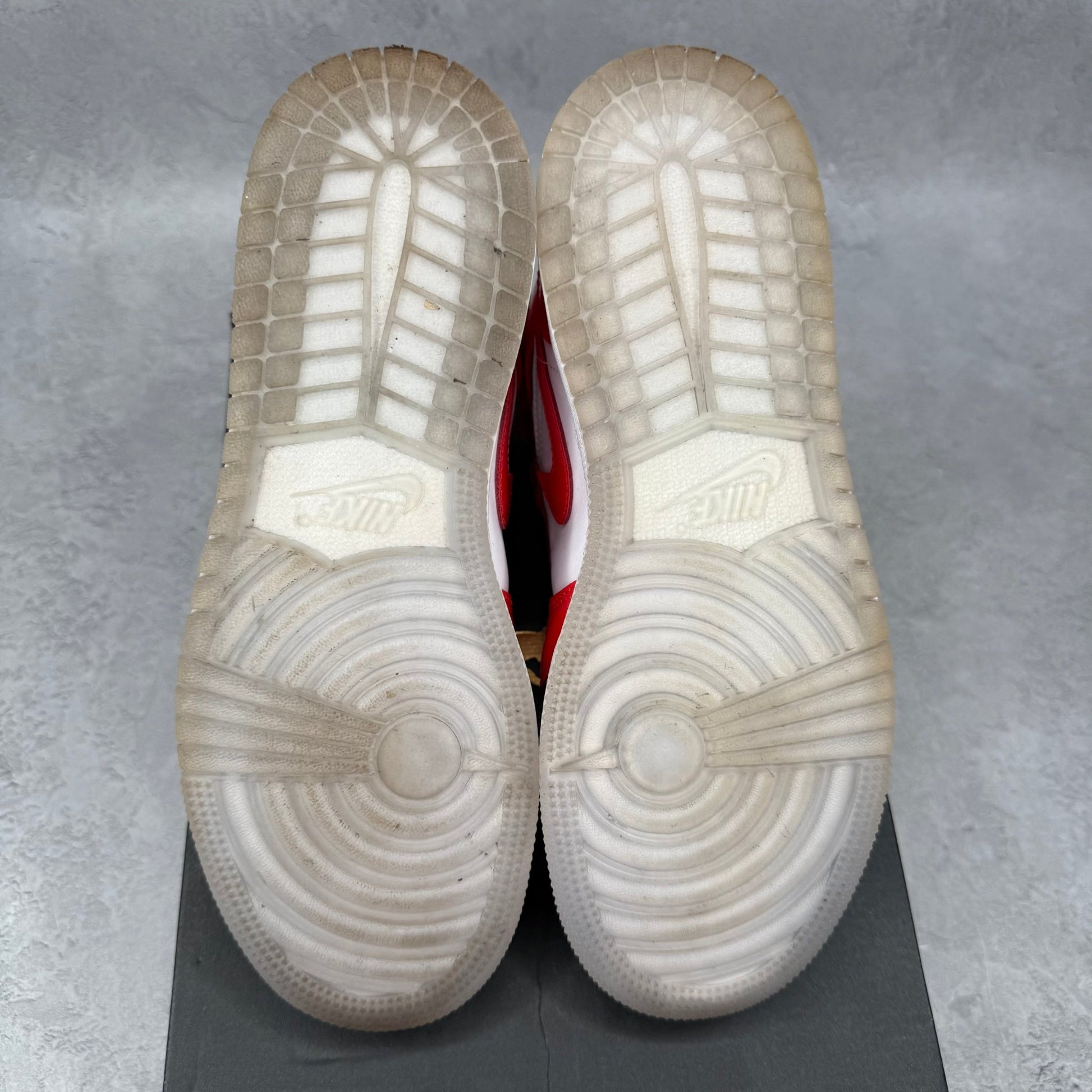 Jordan 1 Mid Barcelona Sweater Red Patent (GS) *pre - owned* SIZE 6.5Y - Kicks Collective PA - Jordan - DC7248-600 - Kid's Shoes - 6.5Y - Pre - Owned