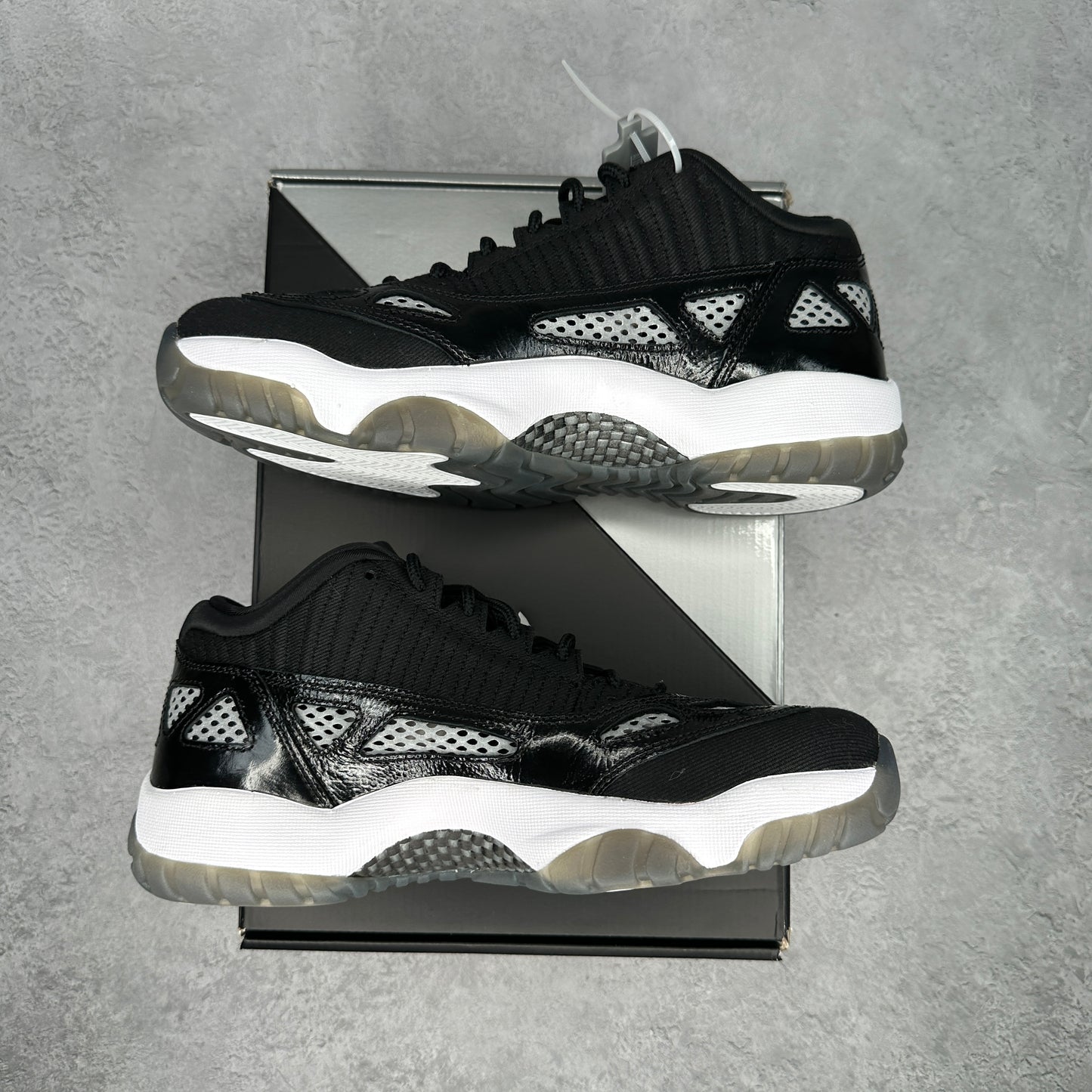 Jordan 11 Retro Low IE Craft Black White