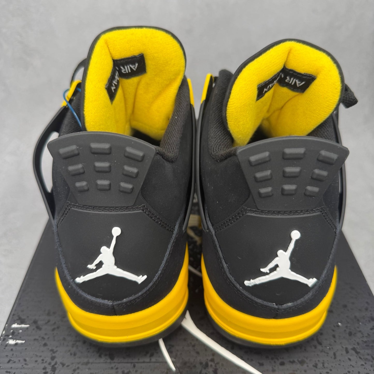 Jordan 4 Retro Thunder (2023) - Kicks Collective PA - Jordan - DH6927 - 017 - Men's Shoes - 12.5M/14W - Brand New
