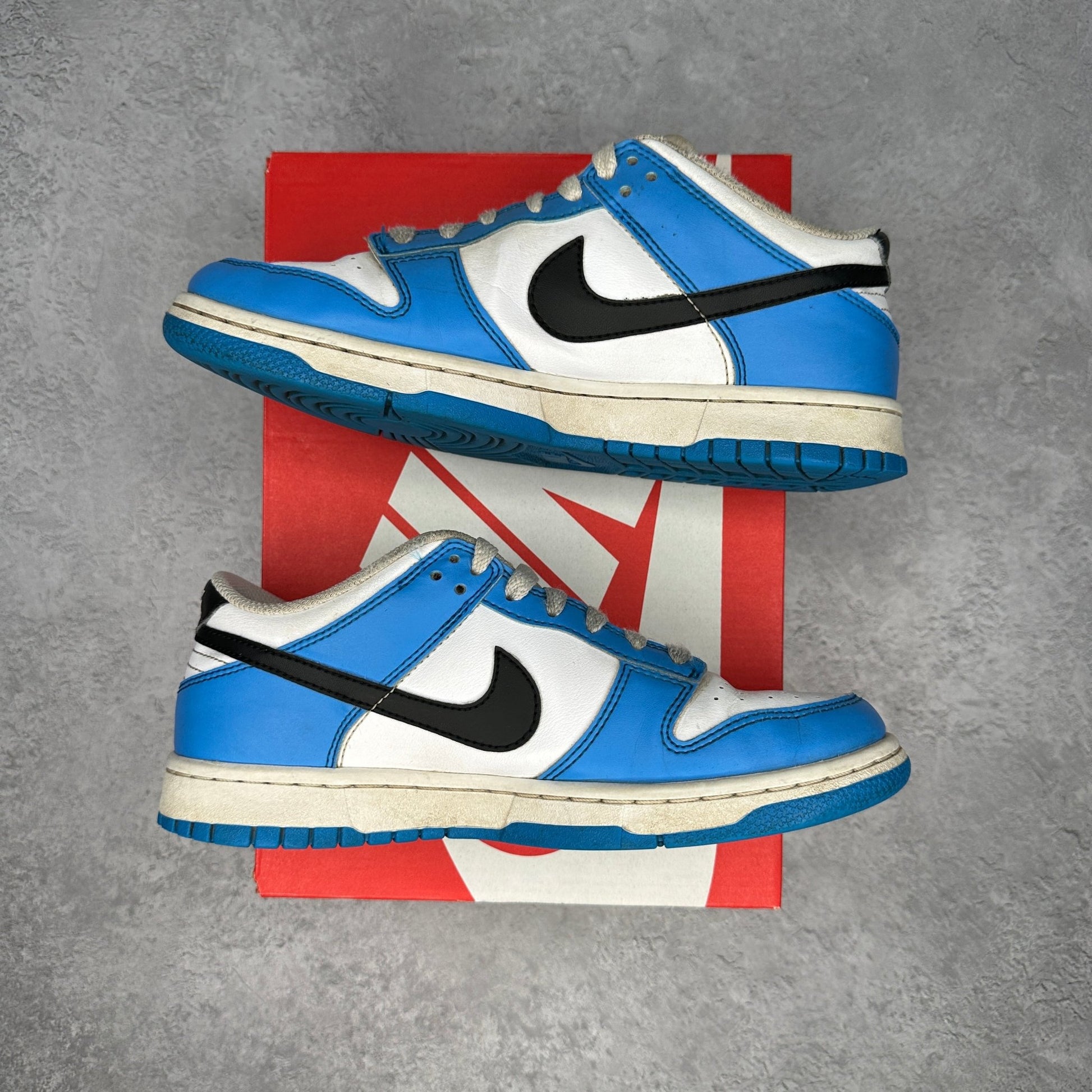 Nike Dunk Low Photo Blue (GS) *pre - owned* SIZE 6Y - Kicks Collective PA - Nike - FV7021 - 400 - Kid's Shoes - 6Y - Pre - Owned