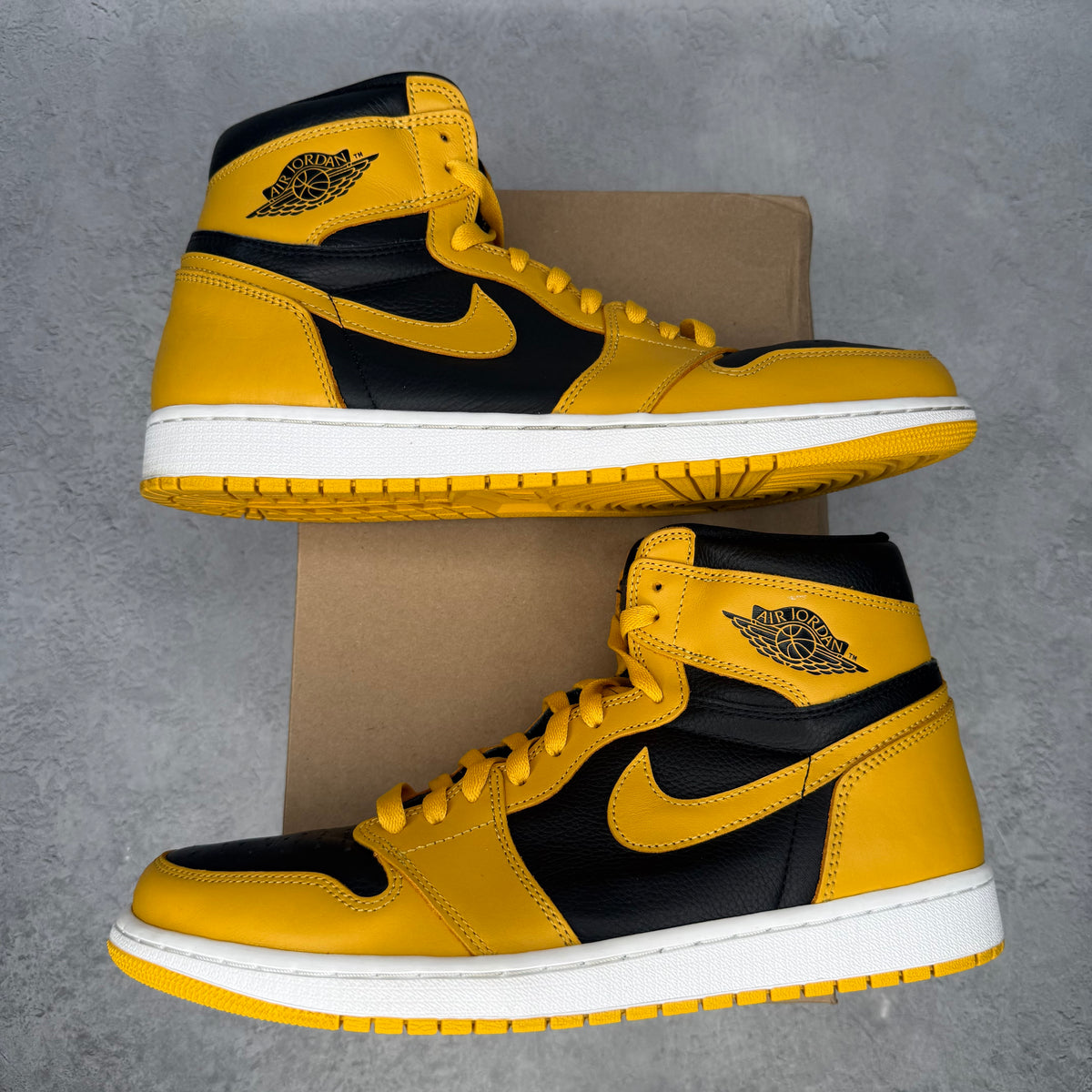 Jordan 1 Retro High Pollen *pre-owned* SIZE 13