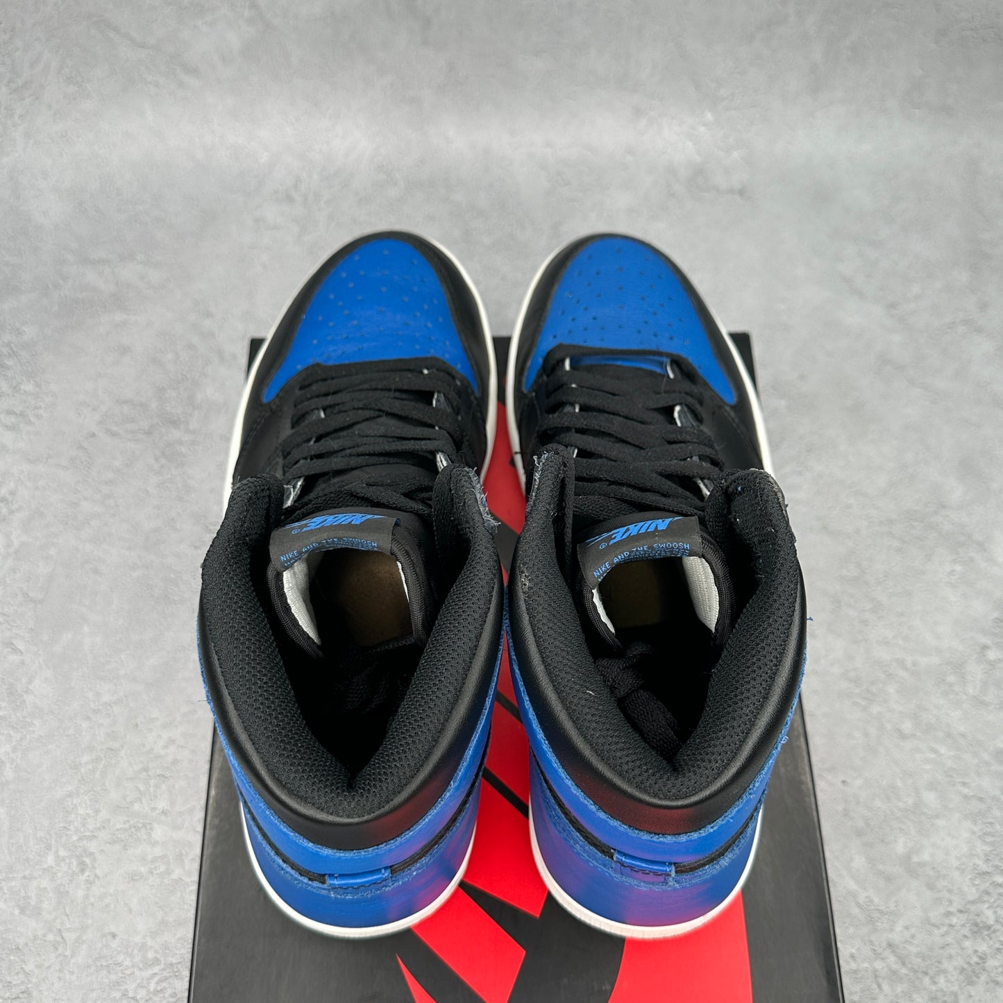 Jordan 1 Retro Royal (2017) *pre-owned* SIZE 9.5