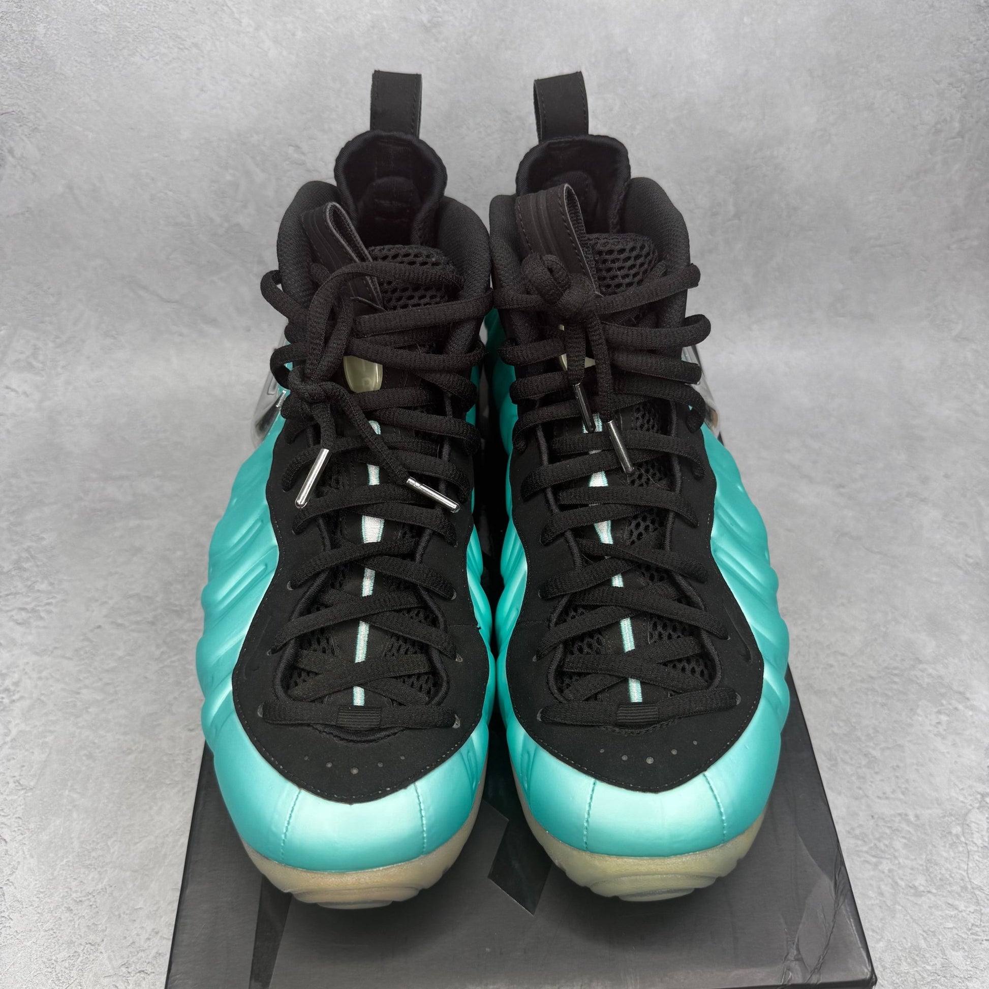 Air Nike Foamposite Pro Island Green VVNDS *pre - owned* SIZE 11 - Kicks Collective PA - Nike - 624041-303 - Men's Shoes - 11M/12.5W - Pre - Owned