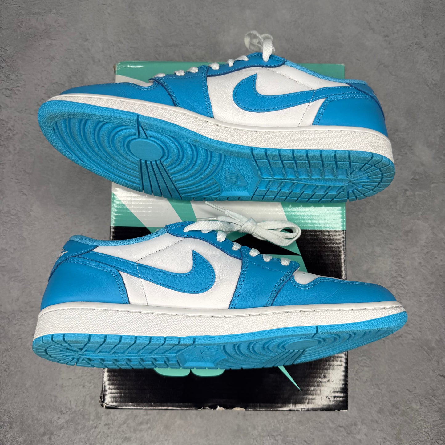 Jordan 1 Low SB UNC *pre-owned* SIZE 10.5