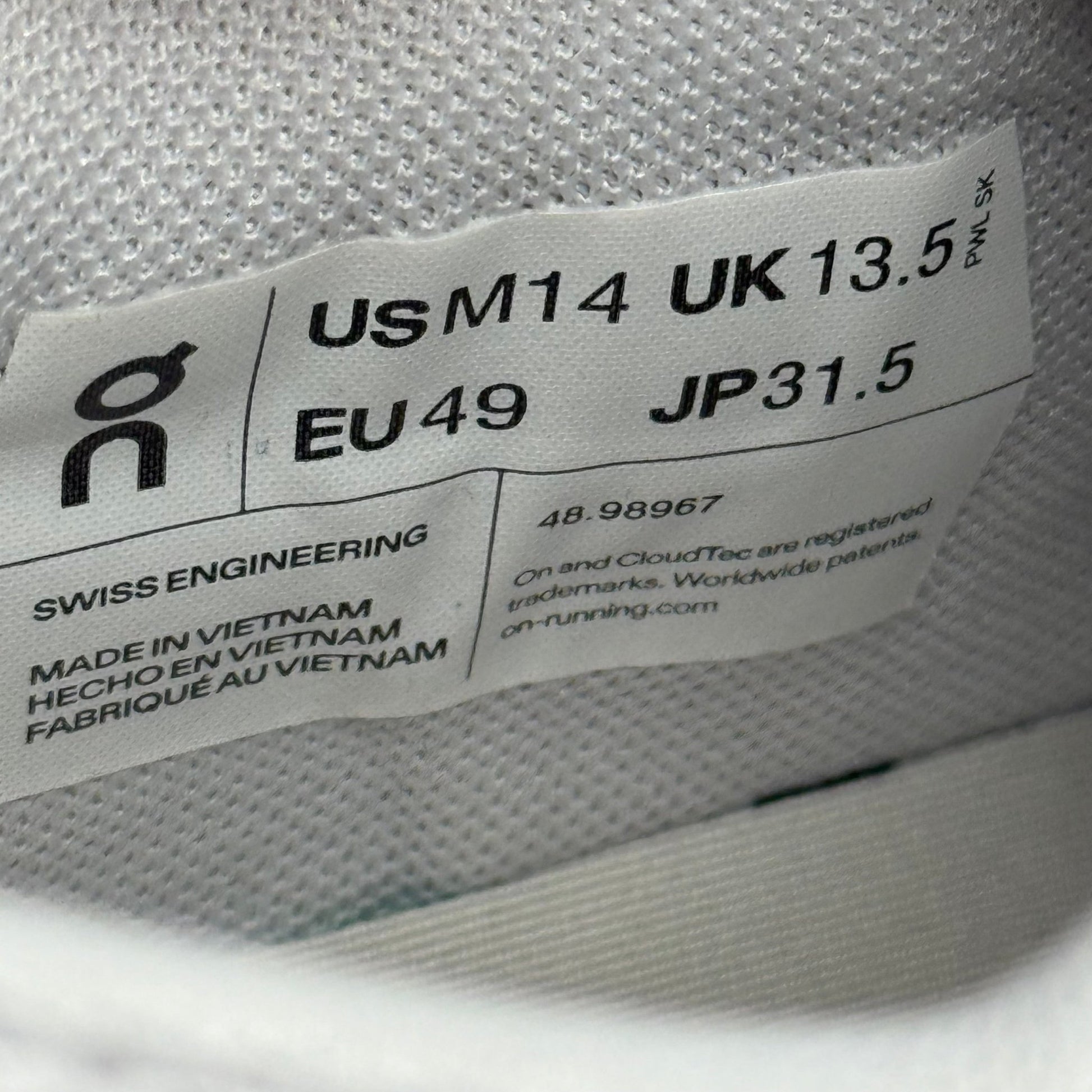 OnCloud On Running The Roger *pre - owned* SIZE 14 - Kicks Collective PA - On - 48-98974 - Men's Shoes - 14M/15.5W - Pre - Owned