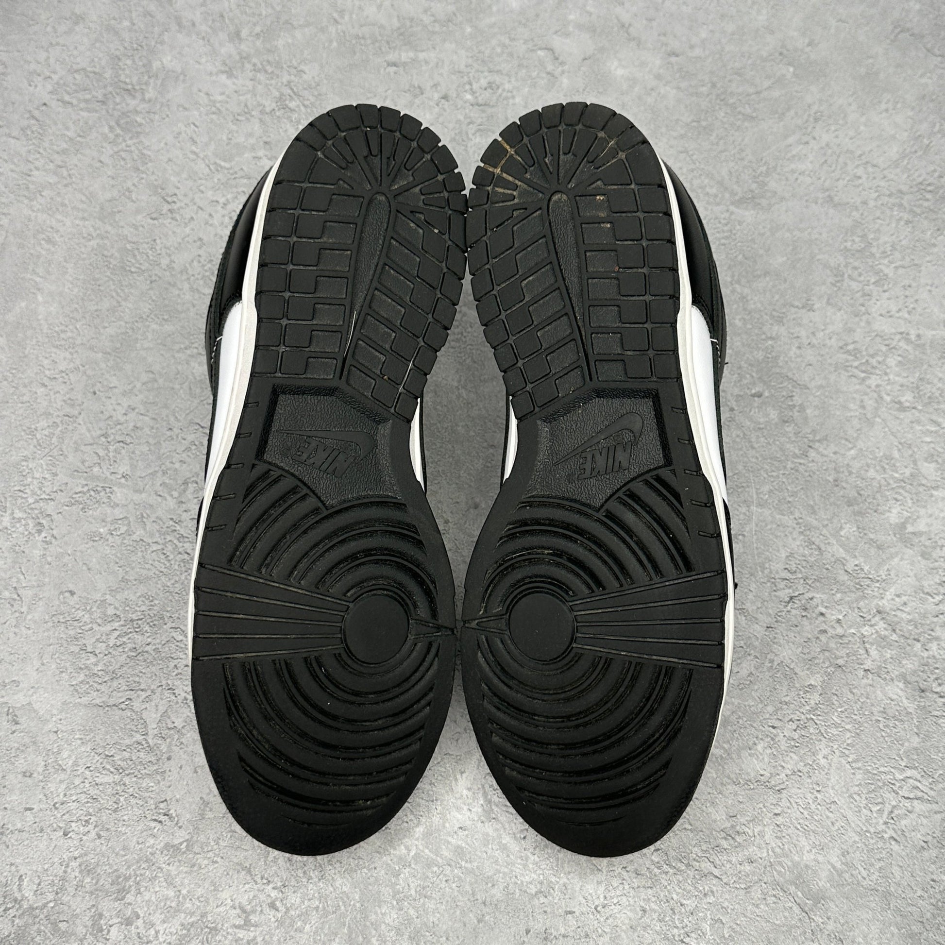Nike Dunk Low Retro White Black Panda *pre - owned* SIZE 8 - Kicks Collective PA - Nike - DD1391 - 100 - Men's Shoes - 8M/9.5W - Pre - Owned