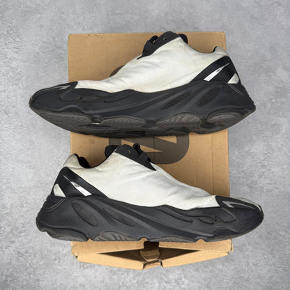 adidas Yeezy Boost 700 MNVN Blue Tint *pre-owned* SIZE 9