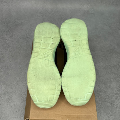 Nike Roshe Run FB Yeezy *pre-owned* SIZE 8