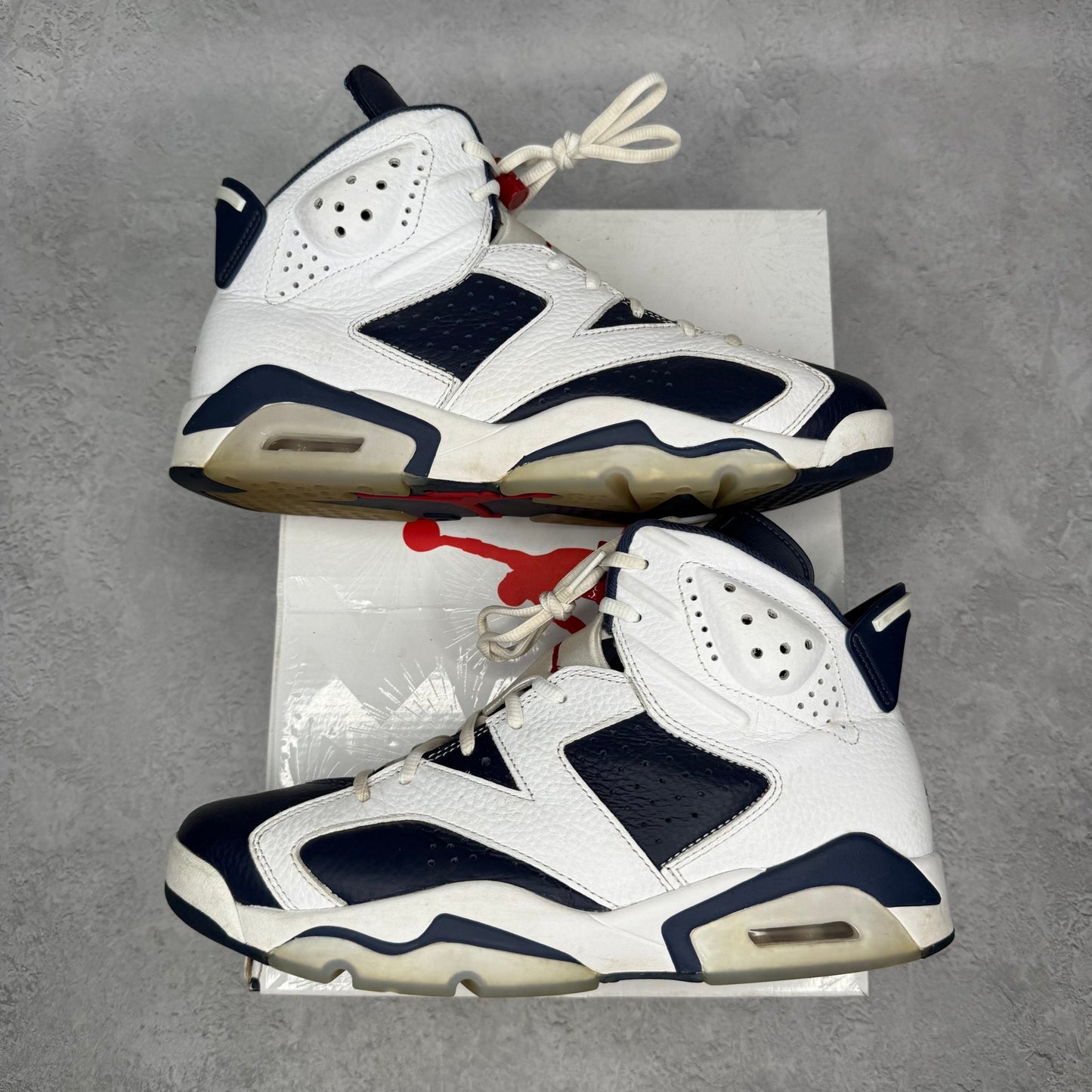 Jordan 6 Retro Olympic (2024) *pre - owned* SIZE 9.5 - Kicks Collective PA - Jordan - CT8529-164 - Men's Shoes - 9.5M/11W - Brand New