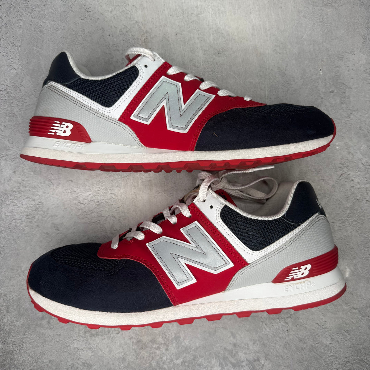 New Balance 574 Eclipse Red *pre-owned* SIZE 12