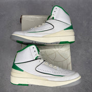 Jordan 2 Retro Lucky Green *pre-owned* SIZE 8