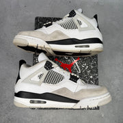 Jordan 4 Retro Military Black *pre-owned* SIZE 9