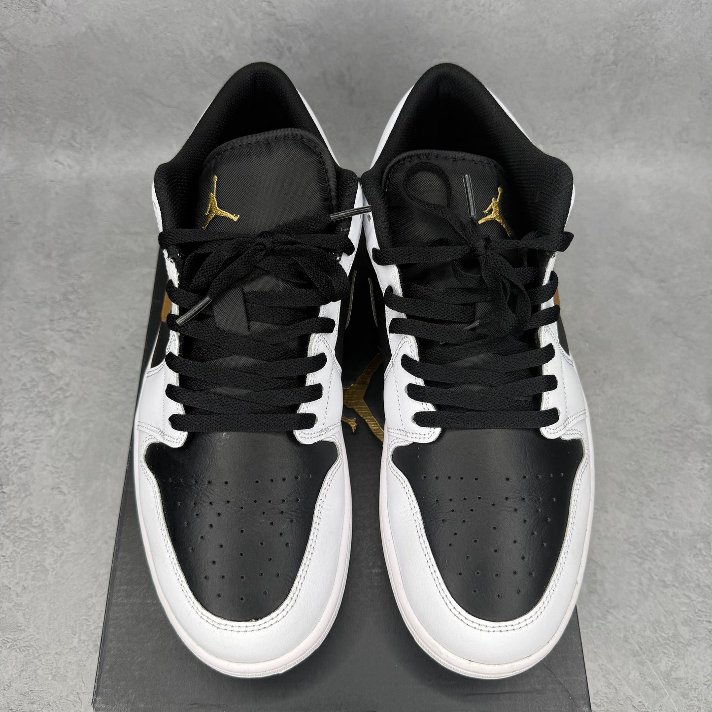 Jordan 1 Low White Black Metallic Gold Swoosh *pre-owned* SIZE 13