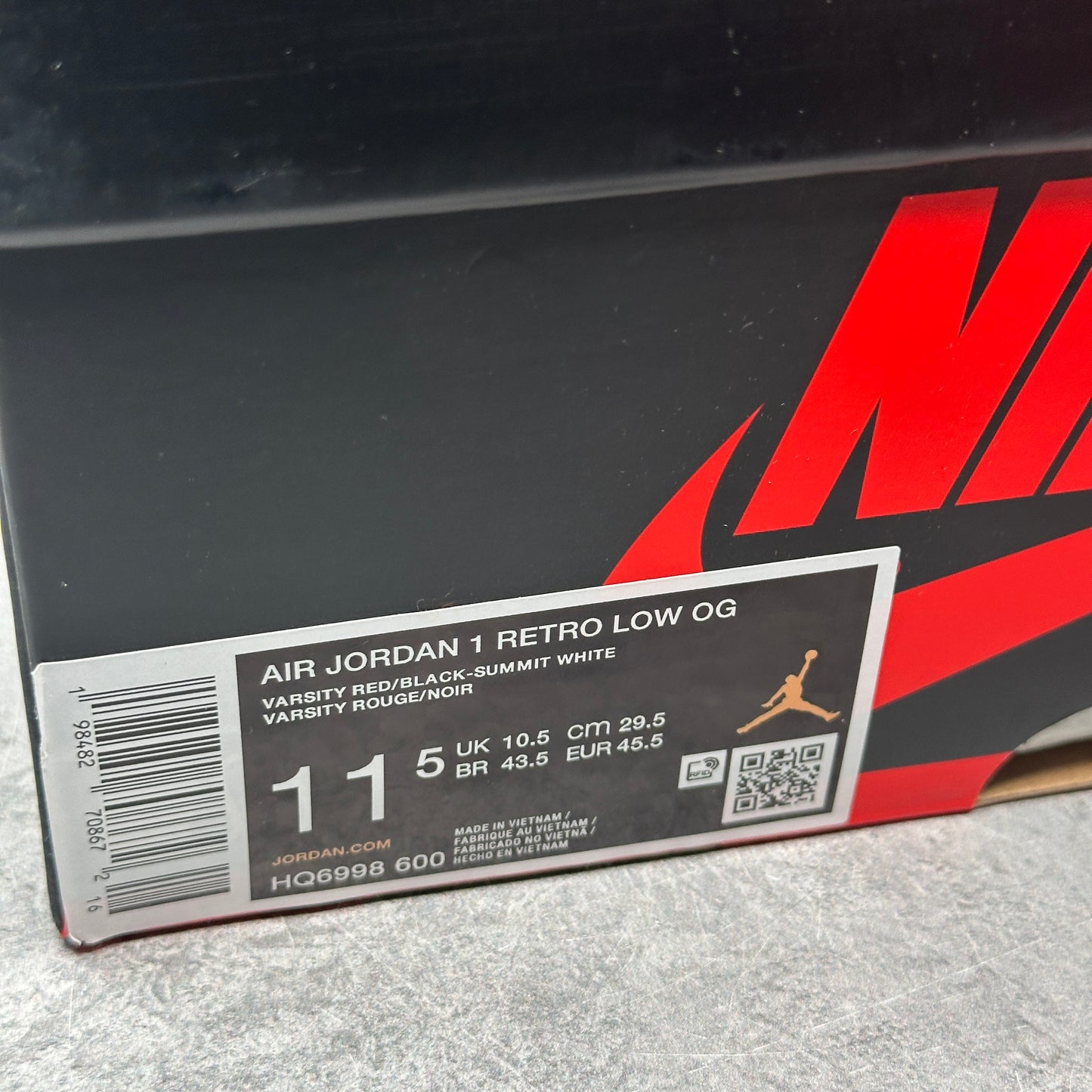 Jordan 1 Retro Low OG Chicago (2025) *pre-owned* SIZE 11.5