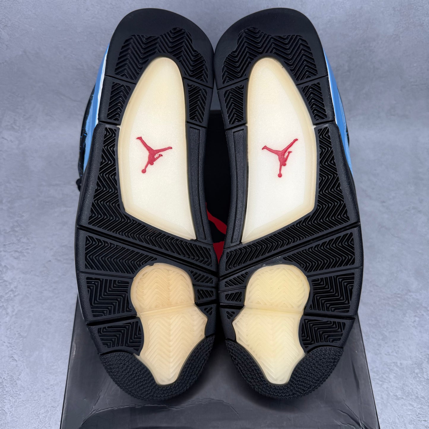 Jordan 4 Retro Travis Scott Cactus Jack VNDS *pre-owned* SIZE 11.5