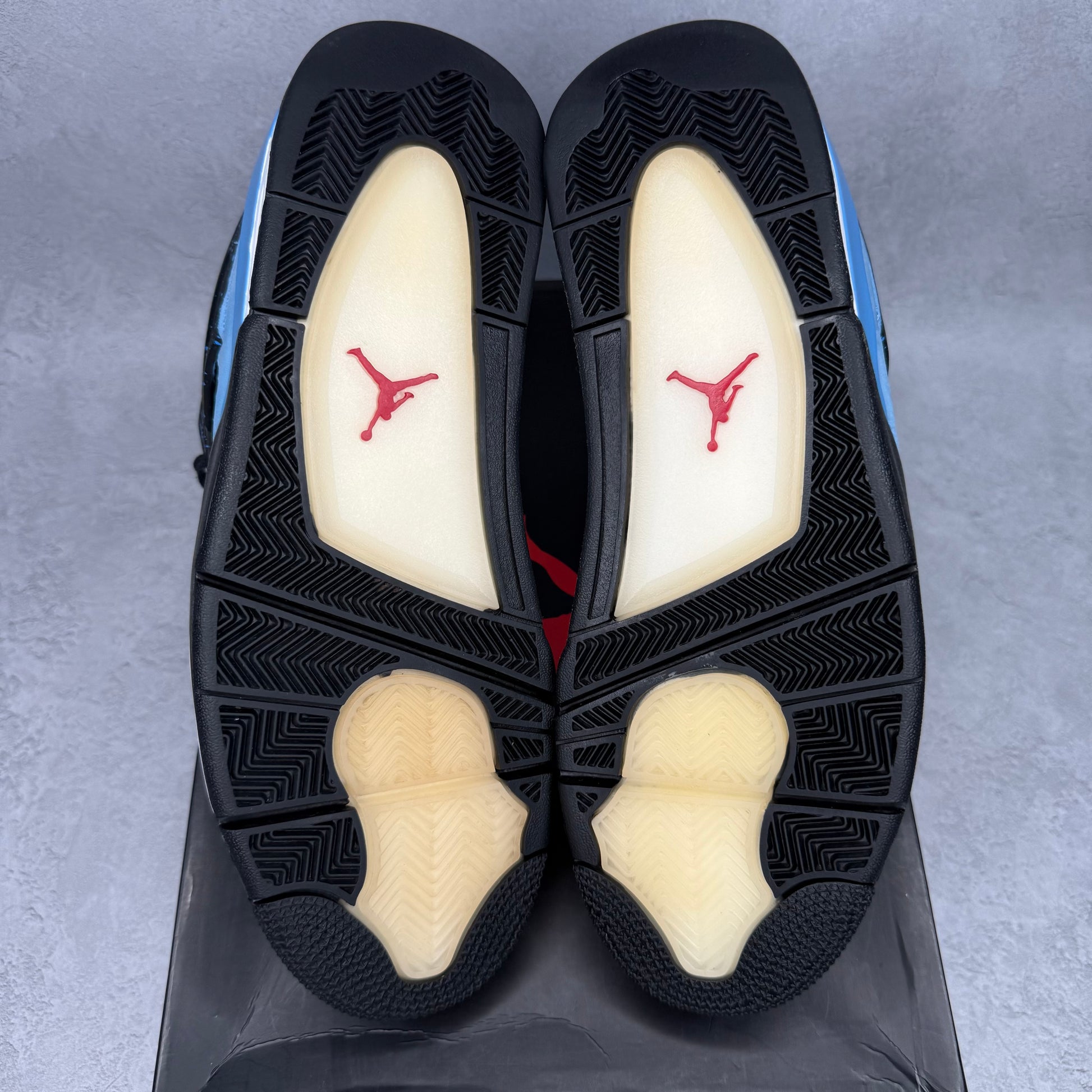 Jordan 4 Retro Travis Scott Cactus Jack VNDS *pre-owned* SIZE 11.5