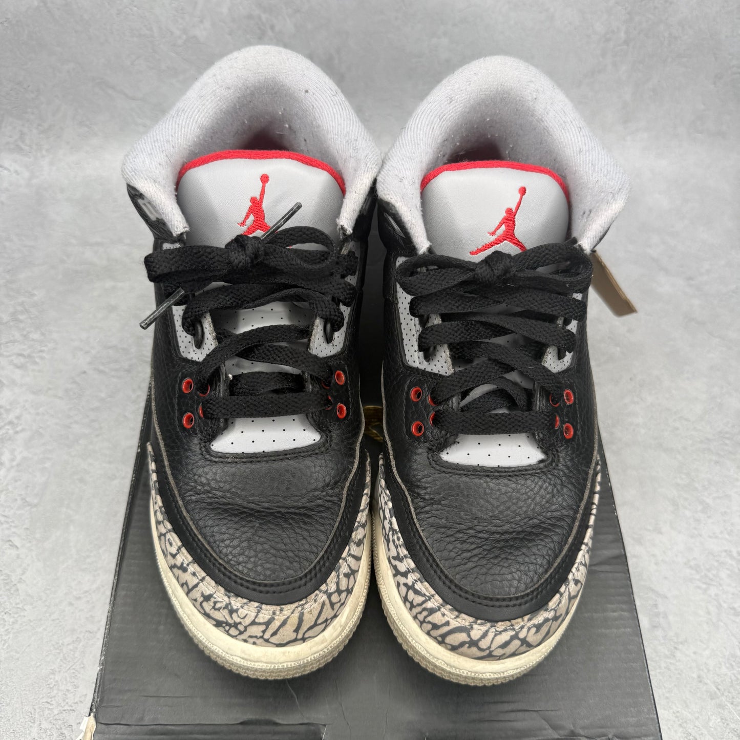 Jordan 3 Retro Black Cement (2018) *pre-owned* SIZE 7Y
