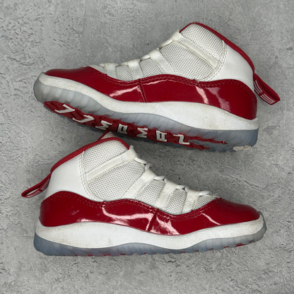 Jordan 11 Retro Cherry (2022) (TD) *pre-owned* SIZE 9C