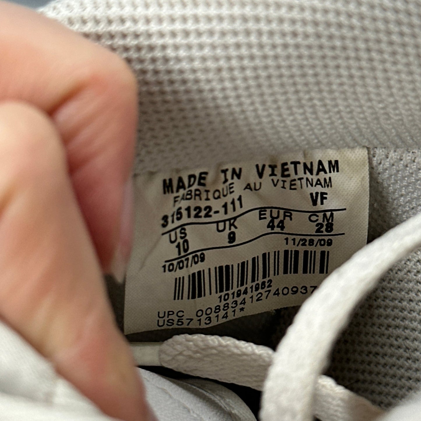 Nike Air Force 1 Low '07 White *pre - owned* SIZE 10 - Kicks Collective PA - Nike - 315122-111/CW2288-111 - Men's Shoes - 10M/11.5W - Pre - Owned