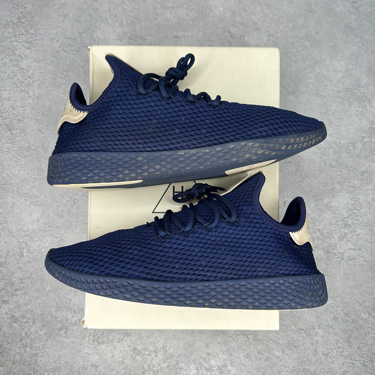 adidas Tennis Hu Pharrell Solid Dark Blue *pre-owned* SIZE 9.5