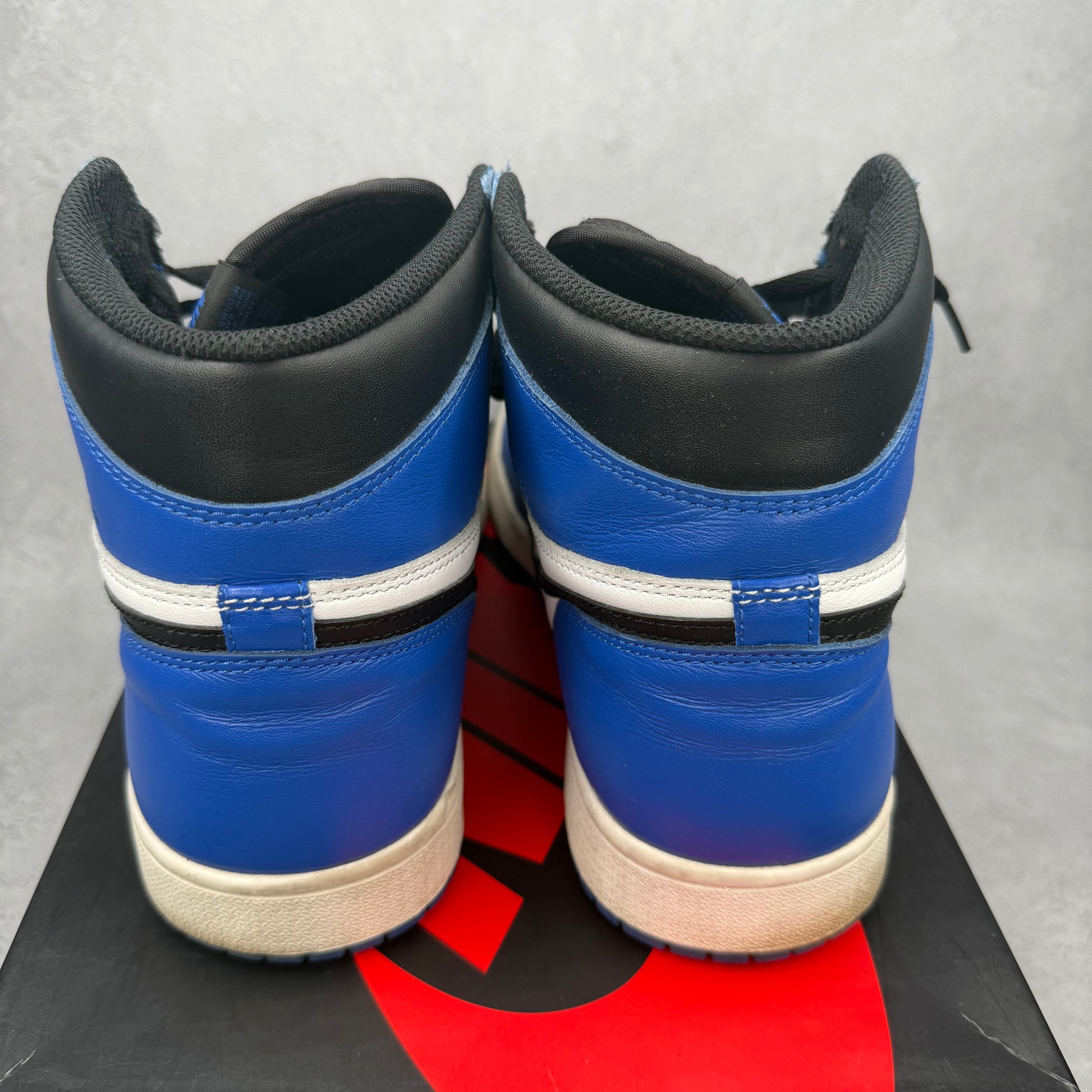 Jordan 1 Retro High Game Royal *pre-owned* SIZE 11