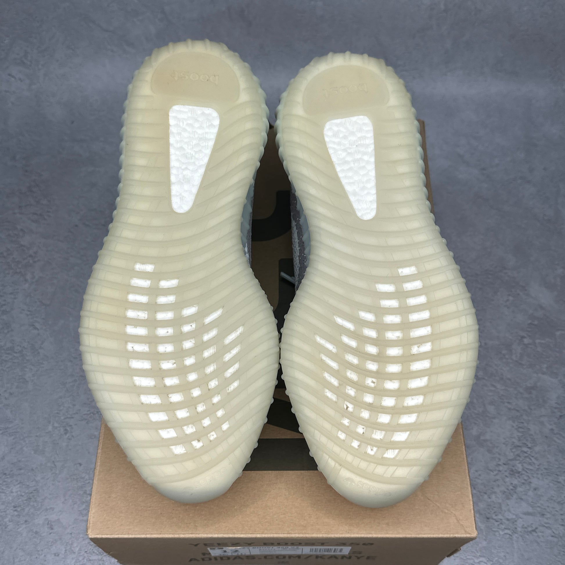 adidas Yeezy Boost 350 V2 Blue Tint VNDS *pre-owned* SIZE 12