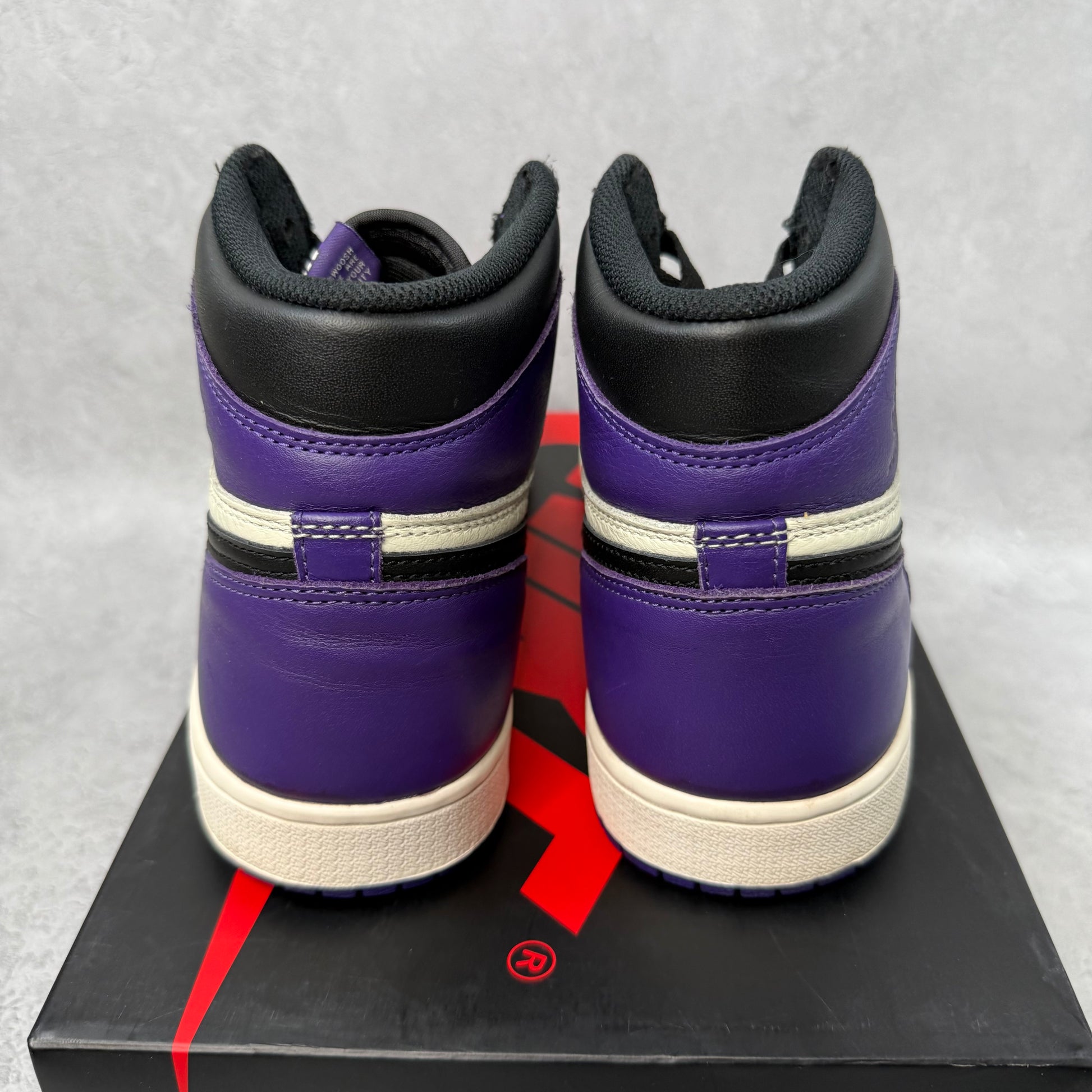 Jordan 1 Retro High Court Purple *pre-owned* SIZE 9.5